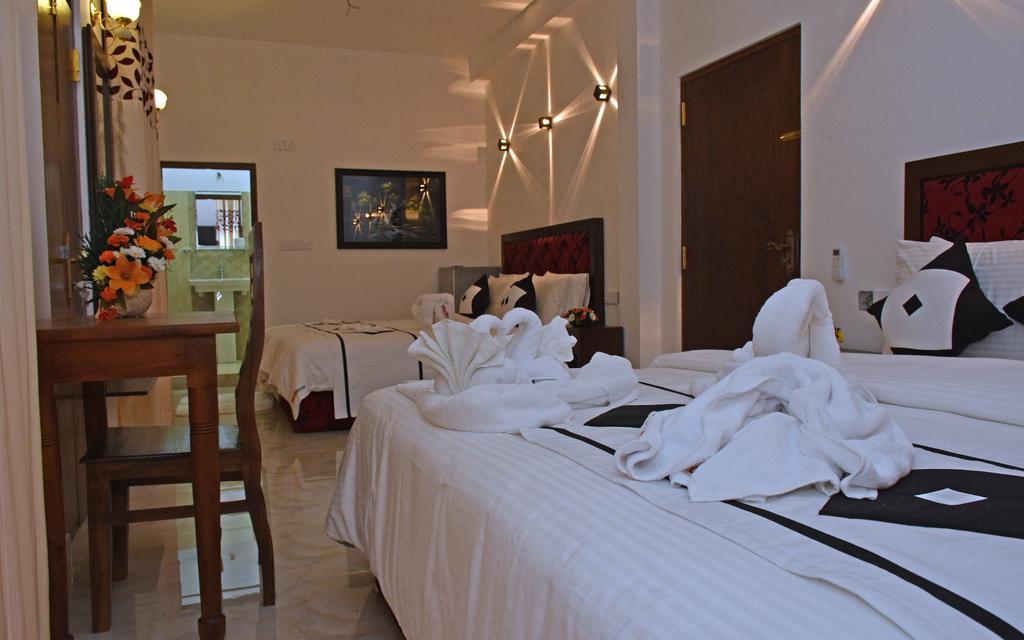 Otha Shy Airport Transit Hotel คาตุนายากา ภายนอก รูปภาพ